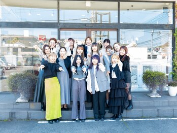 レーベン(Leben)の写真/とにかく仲の良い女性スタッフが、心地よいチームワークで、あなたのなりたいヘアスタイルを叶えます♪