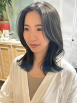 フェイスレイヤー くびれヘア  センターパート