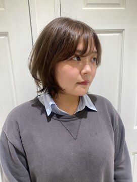 アーティ(aaty) レイヤーボブ×ベージュカラー