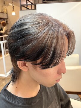 スタジオフォーエイチ(STUDIO 4H) エンドカラー/韓国ヘア/シルバーカラー/刈り上げセンターパート