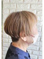 松本平太郎美容室 国立店&nbsp;グラデーションボブ×白髪ぼかしハイライト