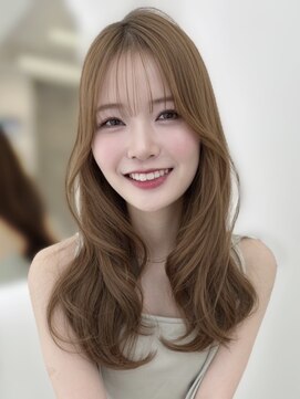 リアンバイアリュール(Lian by Allure) レイヤーカットハッシュカットバタフライカットブリーチ髪質改善