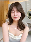 ミディアム　レイヤー　韓国　顔まわり　くびれヘア
