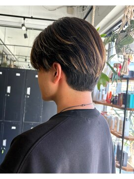 フェリア ファム 桃山台(FERIA fam) メンズショート刈り上げセンターパート
