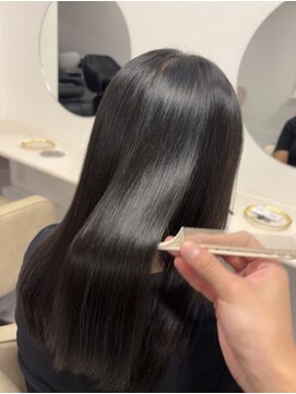 エリス ナンバ(Eliss Namba) 美髪縮毛矯正で叶える艶髪ロング