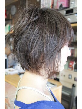 オーバーキャプテンネイキッド(OVER CAPTAIN NAKED) ニュアンシーショートパーマ×骨格補正カット