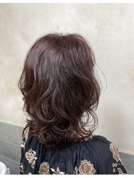 アミリ(AMILI) 【AMILI】大人の艶髪ラベンダーウェービーミディ