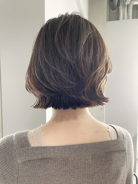 リバレッジ 白金(Leverage) 大人レイヤー外ハネボブ   30代40代50代【白金/目黒】担当 濱口