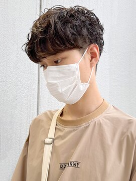 アイティーバイアルバム 下北沢店(IT by ALBUM) メンズパーマ_束感ショートツーブロックマッシュ_ba407171