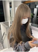 くすみベージュ ミルクティーカラー ハイトーンロング