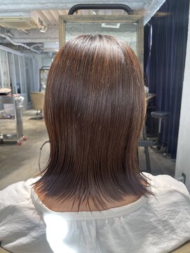 レガーレ(Legare) 艶髪ストレートミディアムスタイル