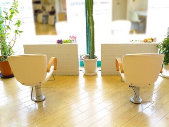 ヘアーヒーリング フルリル(Hairhealing Fleuril)の写真/【アルプラザ茨木２F/無料駐車場有】一人のスタイリストがカウンセリングからお仕上げまで担当☆