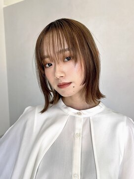 タヤ 府中店(TAYA) 30代シースルーバングハイライトオリーブカラーボブ