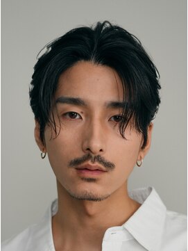 レタッチ バイ フィフス 天神大名(RETOUCH by fifth) 福岡天神緩めメンズニュアンスパーマセンターパートウルフカット