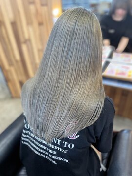 ヘアラウンジ アングゥ(hair lounge ungu) シルバーカラー