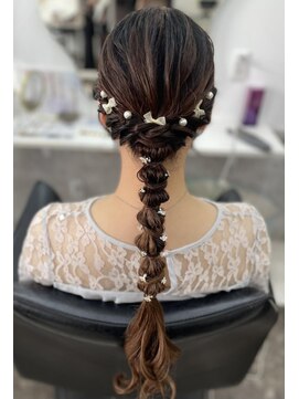 ラビス(Lovis) 大人ガーリー/似合わせカット/ミディアムレイヤー