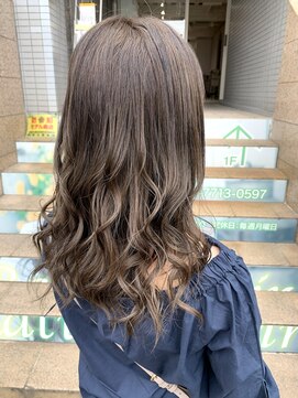 ラトゥーナ(Ratuna) 【Ratuna/塚口】ブリーチなしグレージュカラー