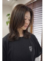 ジゼルアライ(gisele arai)&nbsp;ツヤで魅せる大人ミディアム