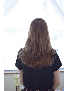 ヘアアンドメイク ムーア(Muuua) スモーキーベージュ