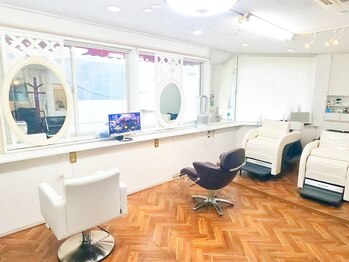 ヘアー リゾートカラー ファクトリー(Hair Resort Color Factory)の写真/【八丁堀2分☆朝7時-25時迄】"うたた寝"を誘うYUMEシャンプ-台導入★ヘッドスパ・髪質改善メニューも充実♪