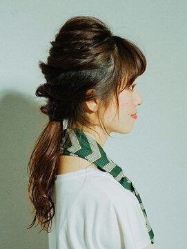 カラーサロンビスカリア 相模原エリア 淵野辺駅店(Color salon Biscaria) くるりんぱローポニー