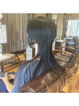 ジールドゥーエ(Zeal due) ウルフカット