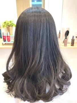 ギフト(gift) 柔らかなロングスタイル