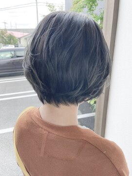 ライフビィ チャーム(Lifebe Charm) ショートスタイル×アッシュ