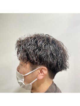 ハロ 蕨(HALO) アップバングツイスパ