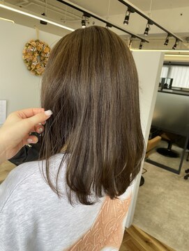 ハイル(KHAIR) 透明感ベージュカラー/金城二千夏