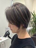 GBG 自由が丘&nbsp;くびれショートボブグレイカラー白髪染め白髪ぼかしハイライト
