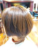 ショートボブ