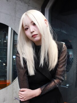 リル ラウム 原宿(LiL Raum) 抜きっぱなしブロンド/ブリーチ/ダブルカラー/レイヤーカット