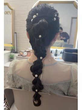 編み下ろしヘアアレンジ