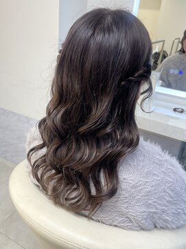 アイトーキョーエス 渋谷(AI TOKYO S) ねじりハーフツイン/ハーフツイン/ハーフアップ/ツインテール/