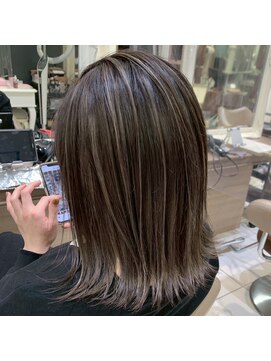 エジョン 八幡山店(Aejon) 大人レイヤーカット白髪ぼかし脱白髪染め40代50代60代