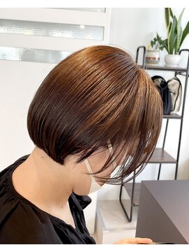 オーケストラ 南森町(Orchestra) ハンサムショート　ボブ　グレイカラー白髪ぼかし40代50代