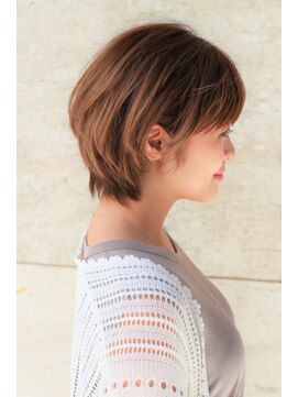 シェル 鎌倉小町(SHELL) 大人可愛いふんわり小顔ショートボブ・１