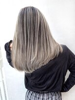 トルネード(TORNADO)&nbsp;外国人風ハイライトバレイヤージュ ホワイトグレージュ T1229