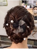 フラワー(Flower)&nbsp;崩しすぎない編み込みアップ