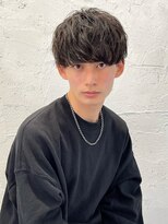 アーリー(Ali'i) ソフトツイストパーマニュアンスマッシュショートレイヤーメンズ