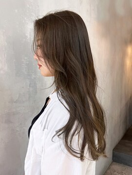 アルバム 池袋(ALBUM) 美髪エモージュグレーベージュレイヤーロング_ba471751