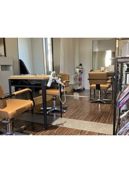 実力派スタイリストが一人ひとりの髪のお悩みを解決!髪質改善×カラーでツヤ感のある質感を叶えます◎