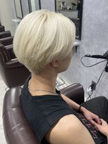 グラッジ 池袋(GLADGE)&nbsp;ホワイトカラー