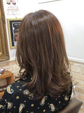 カミケン 黒岩店　kamiken・ ミディアムレイヤー×アッシュブラウンカラー【カミケン黒岩店】