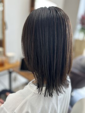 ウェルヘアー(Well hair) 外はねスモーキーグレージュ