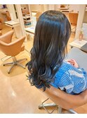 暗髪ブルージュ。