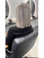 ワンス(once)&nbsp;ホワイトベージュカラー