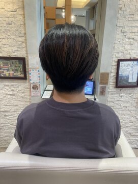 ヴィサージュプラス(VISAGE plus) 女性にもおすすめ！スッキリ刈り上げショート