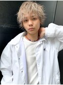 無造作ハイトーンベージュマッシュニュアンスパーマ